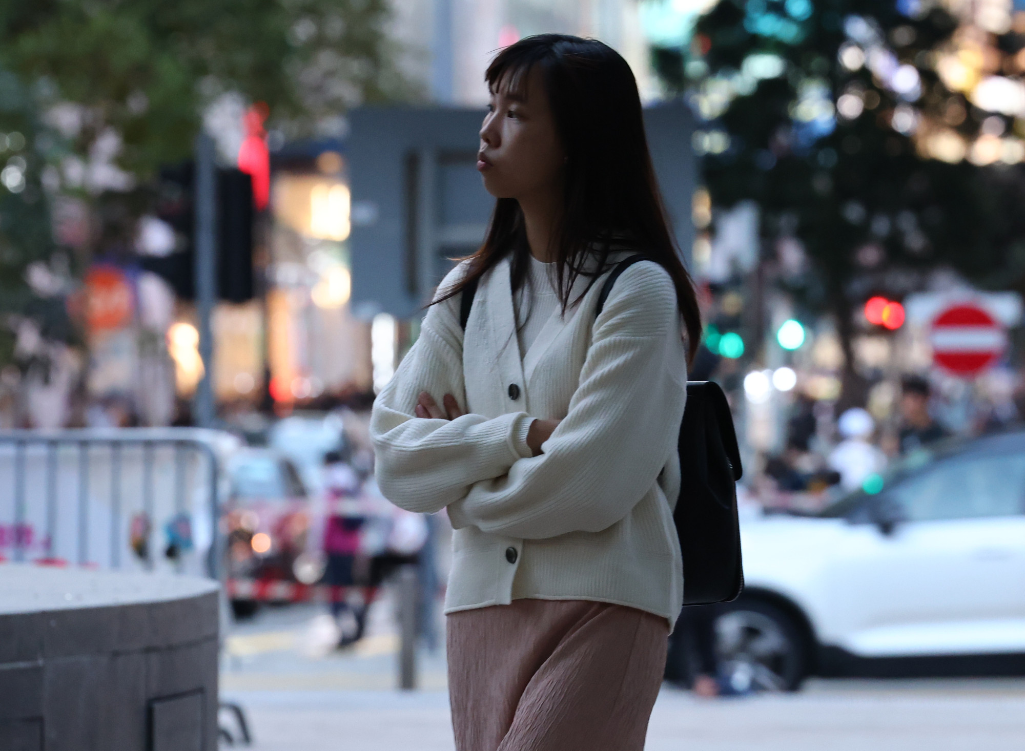 Read more about the article Hong Kong Issues Cold Weather Warning as Temperatures Drop to 12 Degrees