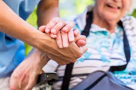 Read more about the article Hong Kong Elderly Care: Costs, Quality & Top Tips