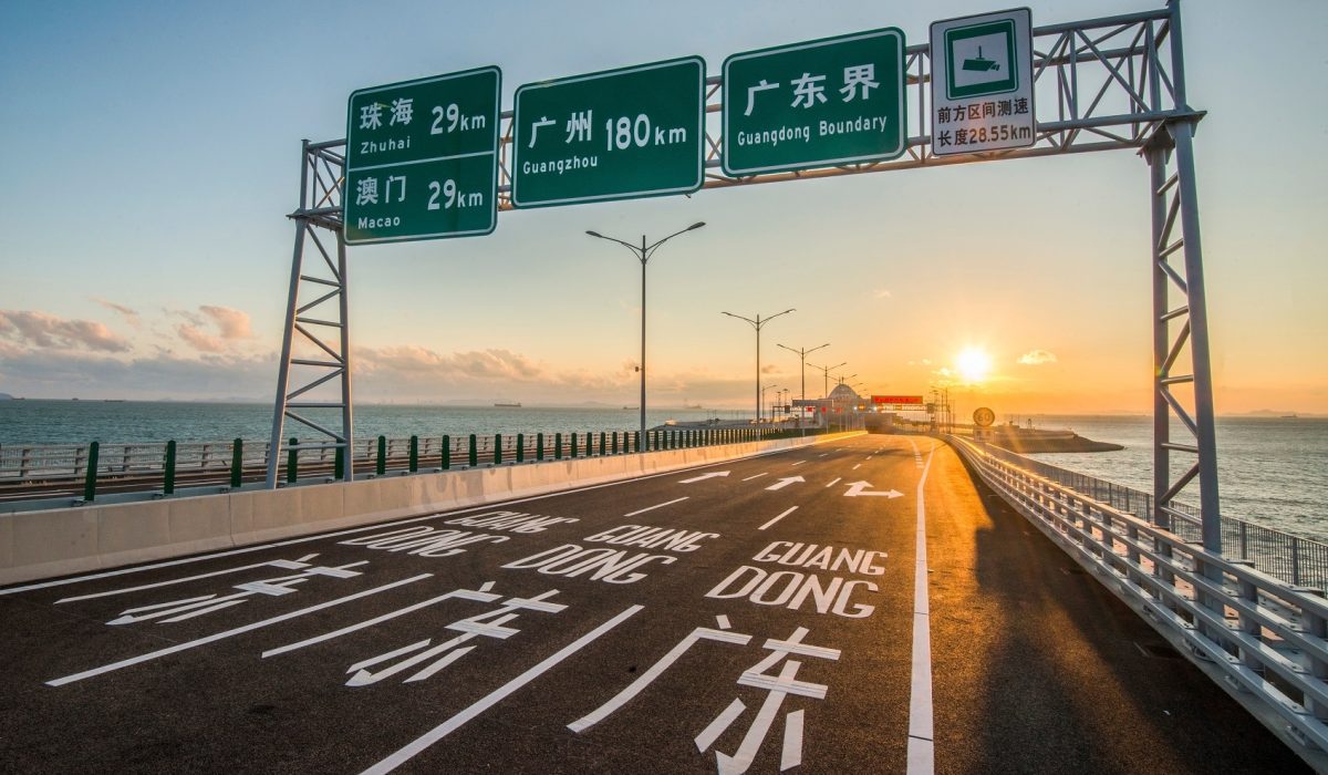 Cross-Border Driving Made Easy: Choose Navigator for HZMB Insurance