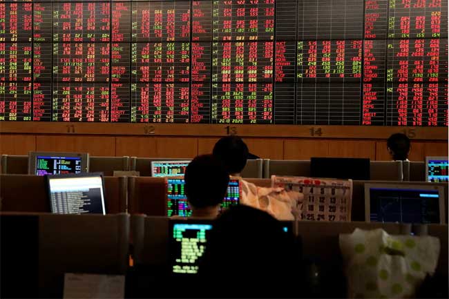Read more about the article Asian Markets Plunge as Trump Tariffs Escalate Global Turmoil