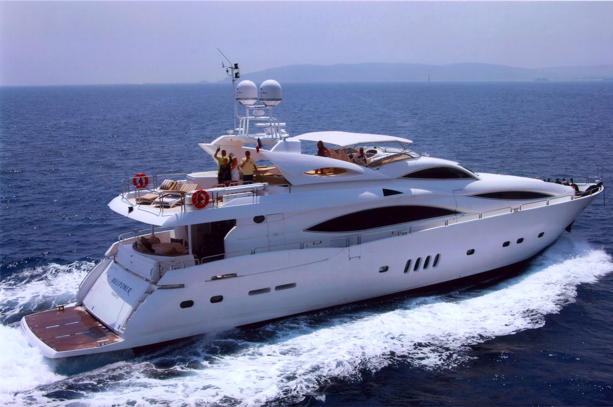 Read more about the article Hong Kong Yacht Rental Guide: Costs, Tips & Best Spots