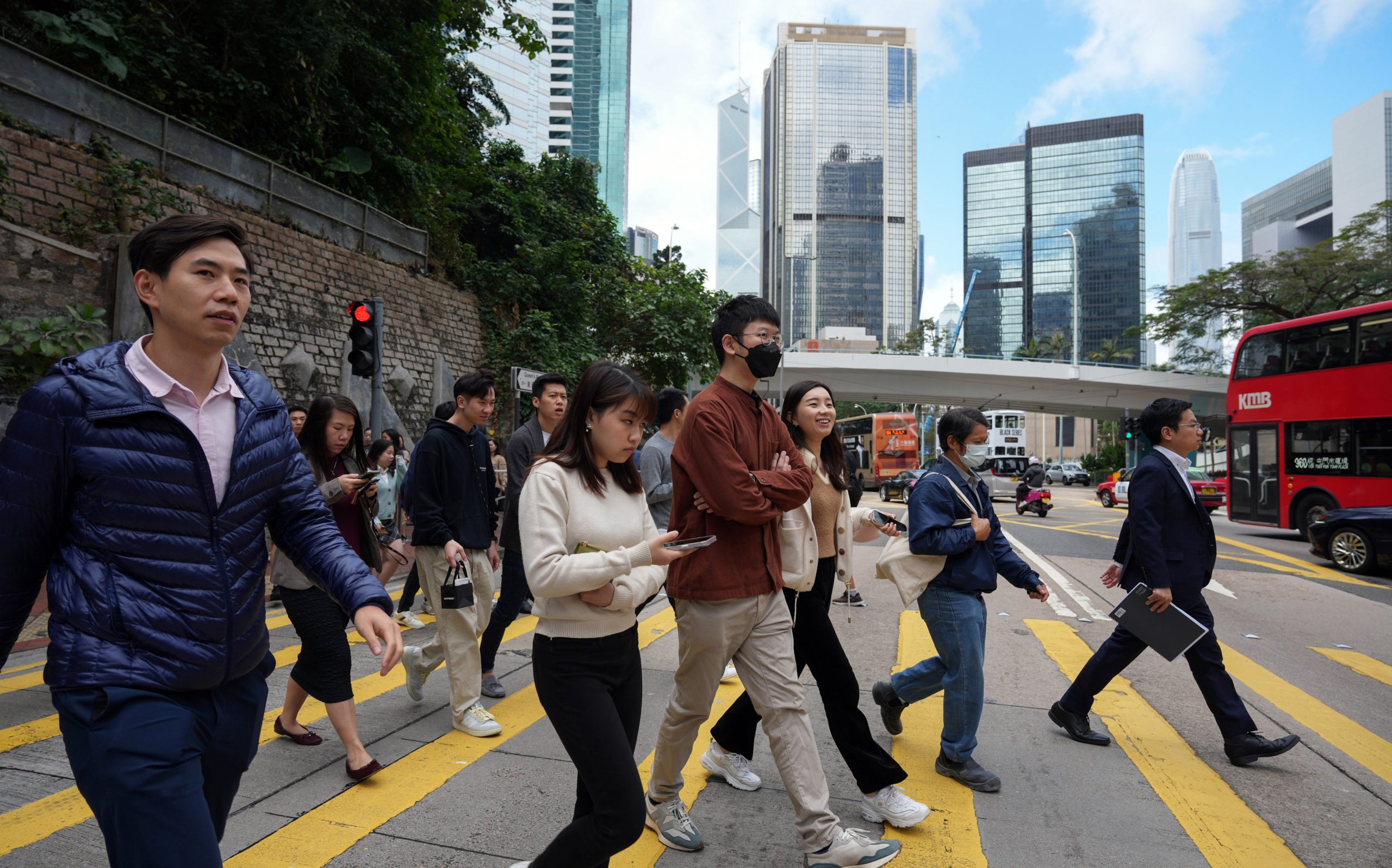 Read more about the article Hong Kong Eases Work Hour Rules for Employee Benefits