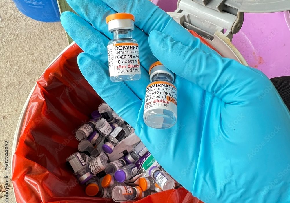Hong Kong Probes Expired COVID Vaccine Incident at Care Homes