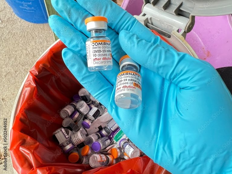 Hong Kong Probes Expired COVID Vaccine Incident at Care Homes