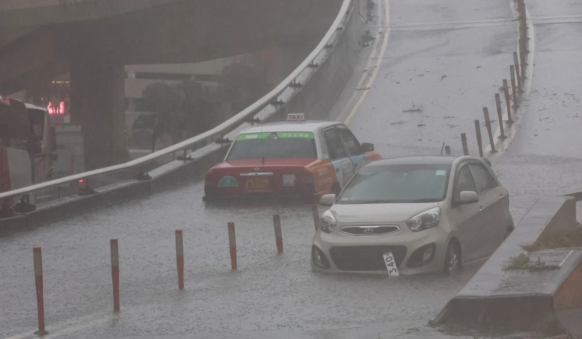 Hong Kong Black Rainstorm Warning Work Arrangements Can Employees Leave Early Under Labour Laws