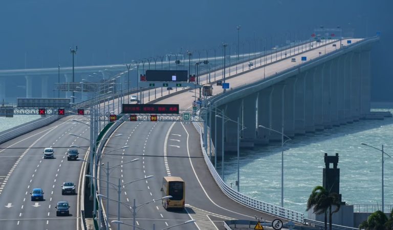 Mainland Chinese drivers can enter Hong Kong in November via southbound travel scheme with new permits