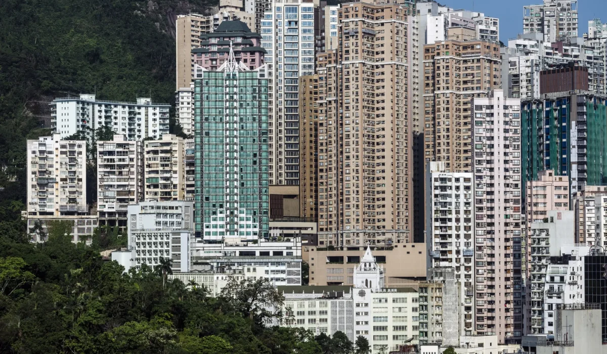 Hong Kong Home Prices Reach One-Year High, Boosted by Rate Cuts