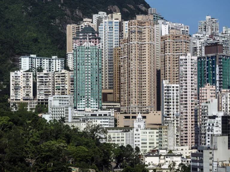 Hong Kong Home Prices Reach One-Year High, Boosted by Rate Cuts