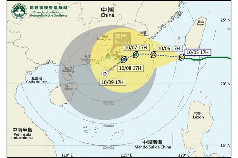 Strong Winds Persist as Fengshen Passes South of Hong Kong