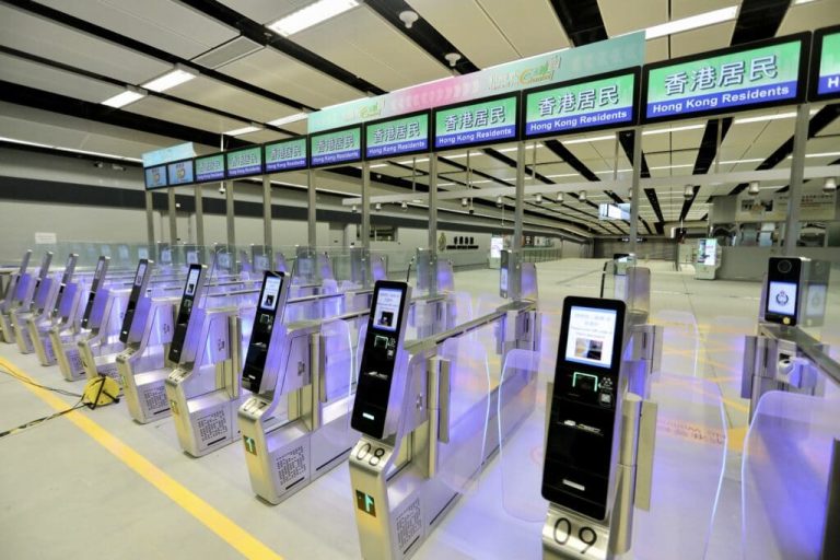 Hong Kong Residents Praise Faster Facial Recognition Border Checks